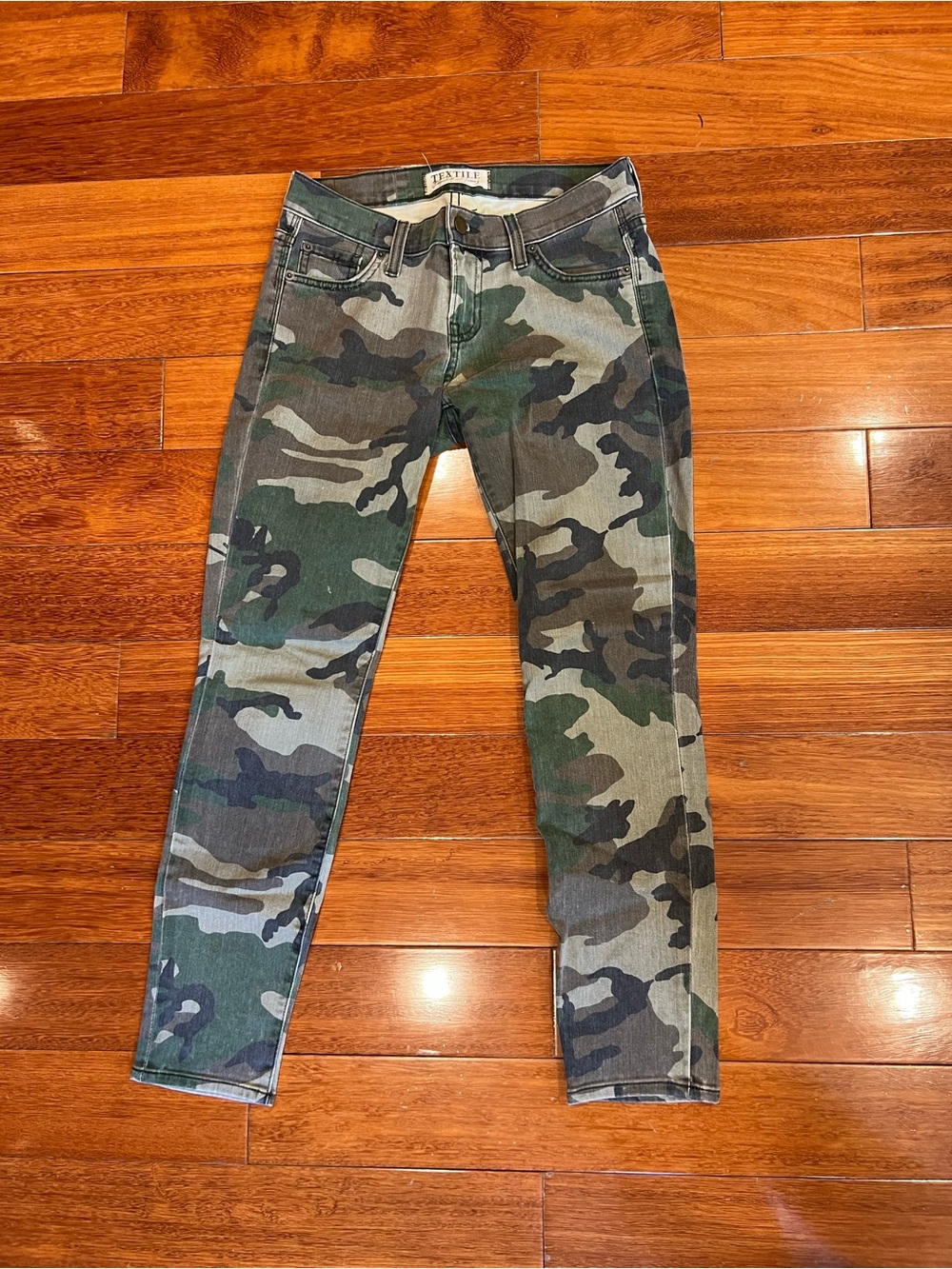 Camo skinny jeans